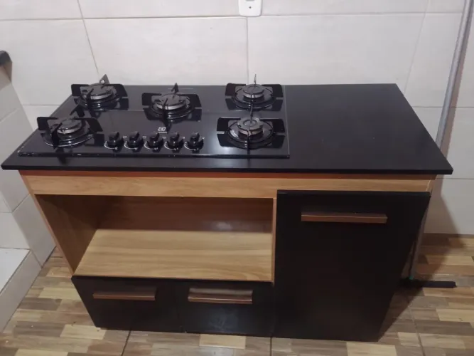 Vendo um fogão cooktop 5 bocas + um balcão próprio cooktop