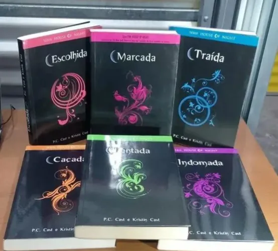 Livros serie house of night