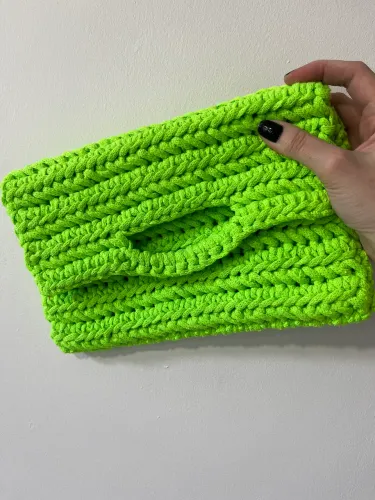 Bolsa em Crochê Carteira Verde Fio de Malha Artesanal