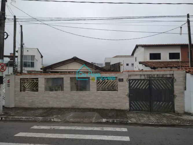 CASA NA PRAIA GRANDE DE FRENTE MAR, OTIMA OPORTUNIDADE.