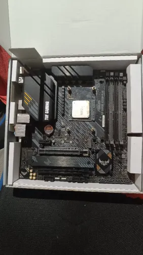 Placa mãe Asus TUF GAMING B550M-PLUS