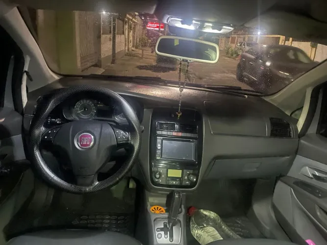 Fiat Linea Absolute 1.9/1.8 Flex Dualogic 4P 2009