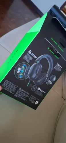Headset Razer novo na caixa.