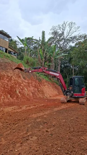 Serviço de terraplanagem