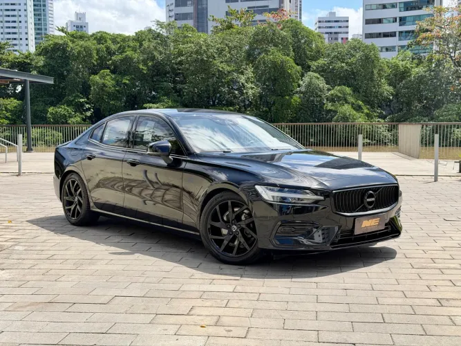 Volvo S60 T-4 Momentum 2.0 190cv 4P 2020