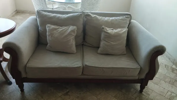 Sofá 2 lugares