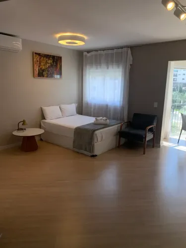 Cobertura para Venda e Locacao No Andalus voltado para dentro do condominio