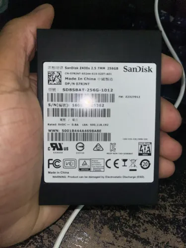 2 Ssd, Sandisk 256gb + Ssd kingston 240gb