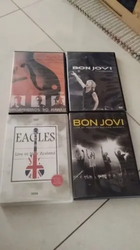 Vendo dvds Originais unidade 20.00 e cada conjunto com por 80.00