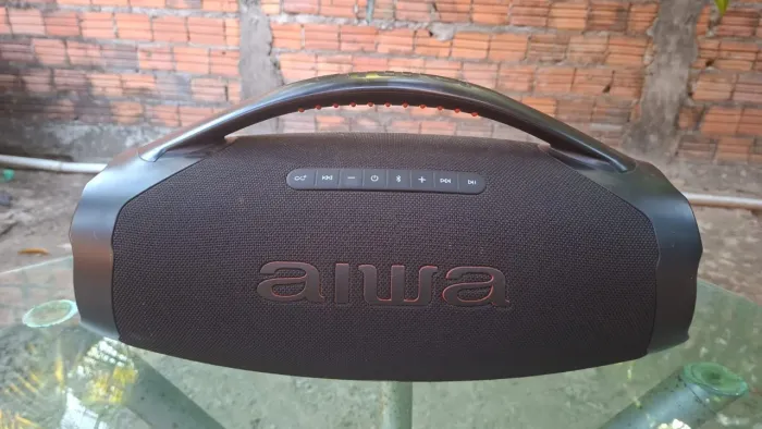 Vendo bombox aiwa semi nova