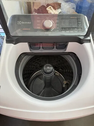 Máquina de lavar Electrolux 14kg Premium Care