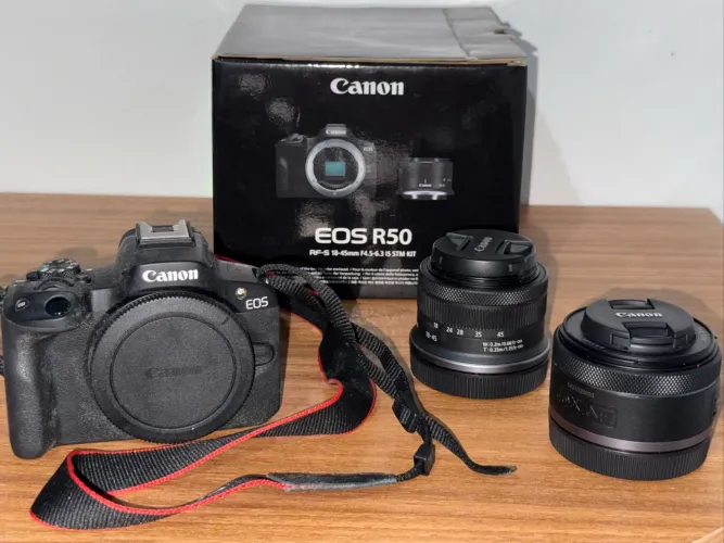 Canon EOS R50 + 2 Lentes RF 18-45mm e 50mm f/1.8 + 2 Baterias | Menos de 3 Mil Cliques