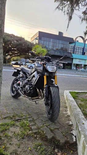 Vendo MT 09 em perfeito estado