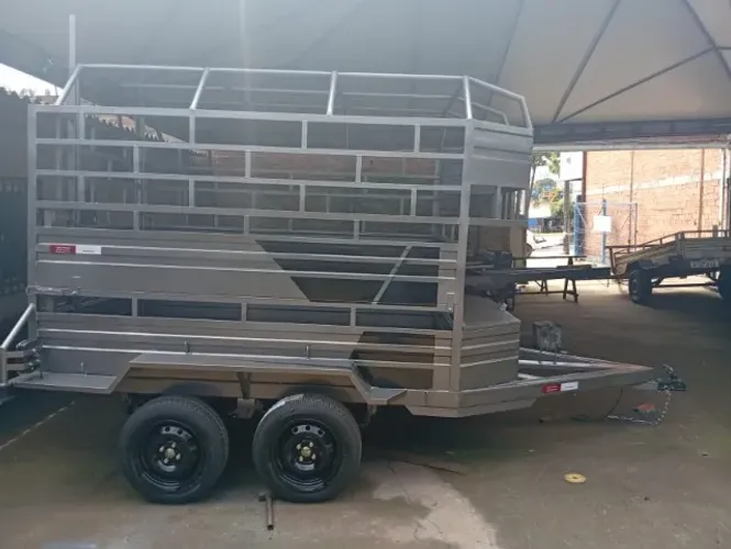Carretinha boiadeira pra dois animais de grande porte sub grande removível pode usar como