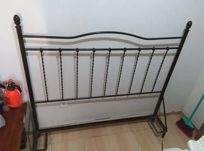 Cabeceira de cama Queen de ferro personalizado