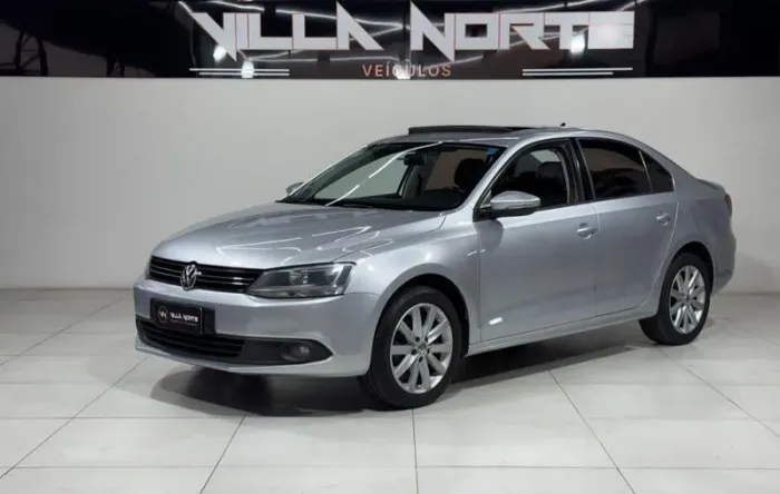 Volkswagen Jetta Comfortline 2.0 T.flex 8V 4P Tipt. 2013