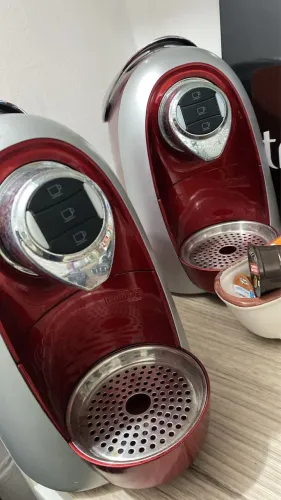 Máquina de café 3 corações cápsulas