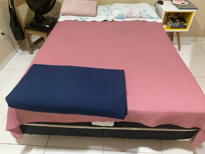 Cama box com molas