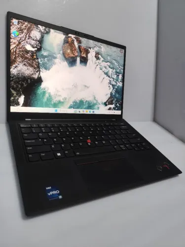 Notebook ThinkPad X1 Carbon Gen 10 Touch Intel i7 1265U 16GB DDR5 1TB SSD NVMe LenovoPromo