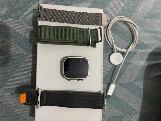 Apple Watch ultra 49 mm titanium