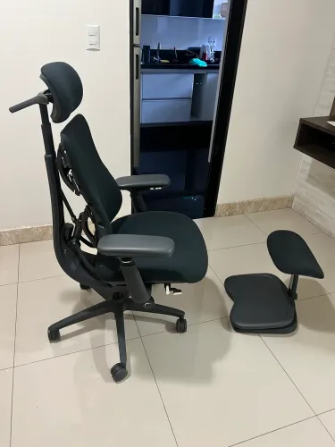 Cadeira Ergonômica Libernovo Omni + apoio