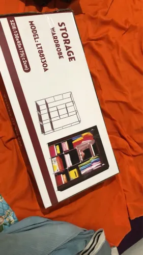 Vende se um guardar roupa dobrável