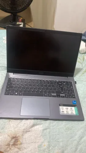 Notebook Samsung i5 11* Geração com SSD NVME + HD 500GB || Pequena avaria na carcaça