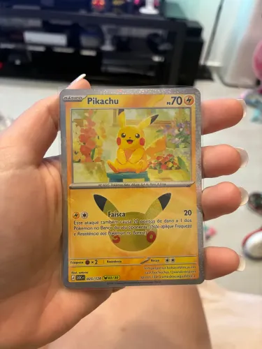 Carta Pokémon coleção de 30 anos Português