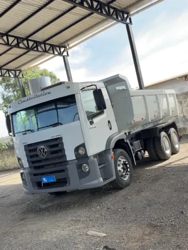 Caçamba Volkswagen 24-250 2012 - Ótimo estado