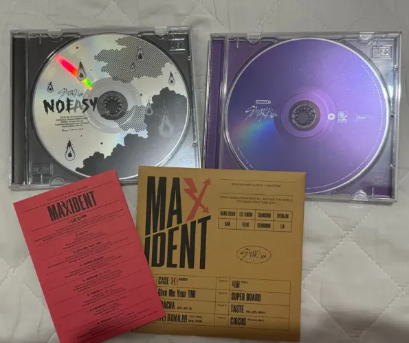 3 cds stray kids oddinary noisy noeasy maxident kpop k-pop k pop album twice got7