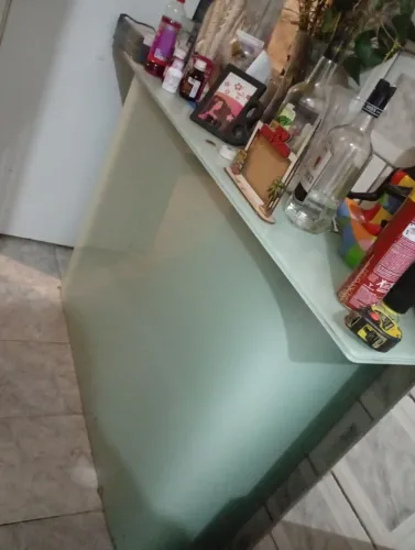 Aparador todo em vidro