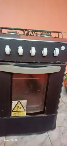 Fogão Esmaltec 4 bocas ,forno perfeito