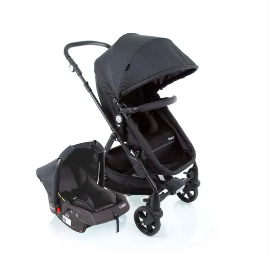 Carrinho com Bebê conforto