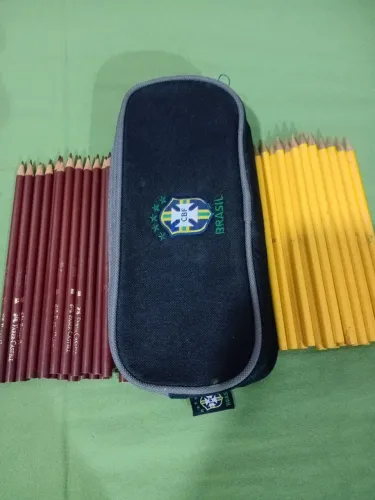 Estojo escolar do Brasil