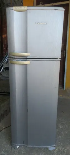 Geladeira Electrolux frost free 265 litros 110v 