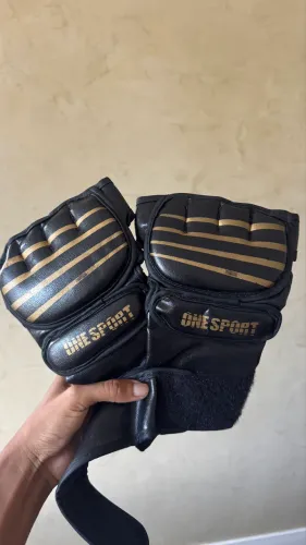 Luva de MMA