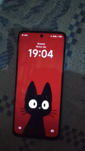 Vendo redmi 12 por 550$ 256 gigas ótimo estado acompanhado de carregador e capinha!!