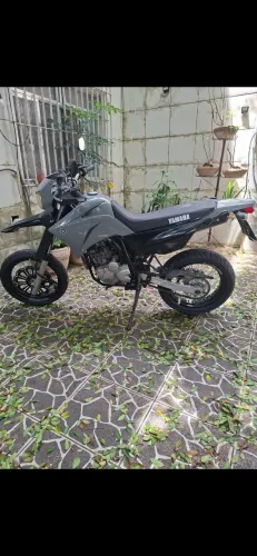 Lander motard xtz 250