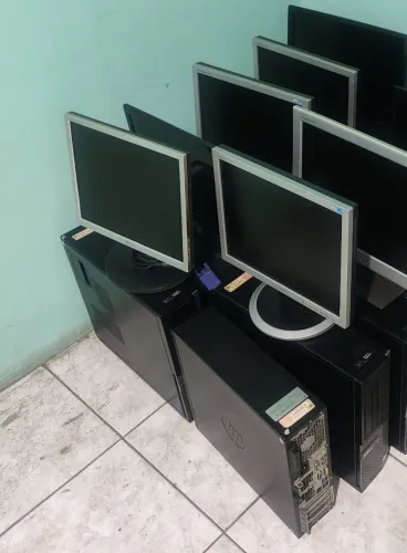 Pc computador desktop usado Core i3 + monitor + Cabos (8GB ram SSD Oportunidade