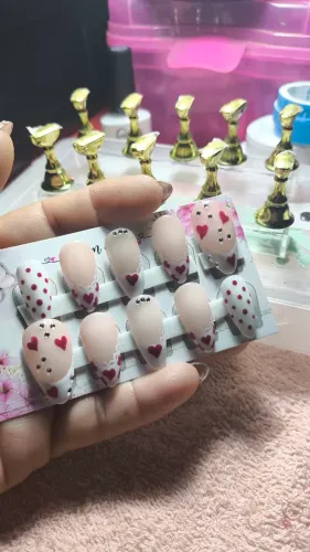 Unhas postiças realista
