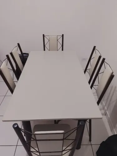 Mesa 6 cadeiras mármore bege (apenas um ano de uso)
