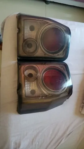 Par de farol traseiro