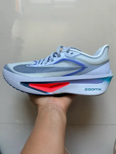 Tênis Nike novo