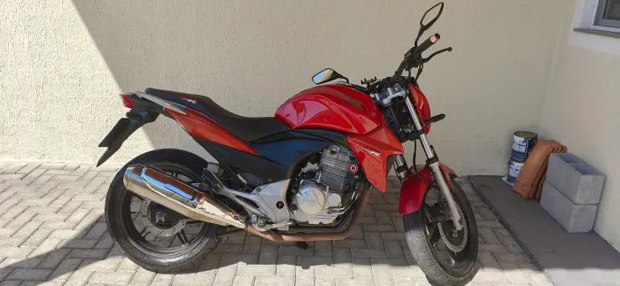 Cb 300R