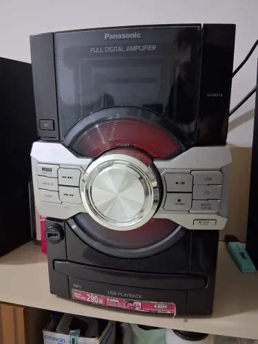 Mini System Panasonic SA-AKX16 - 290W RMS - USB / CD / FM / AUX