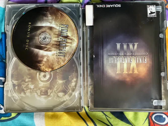 Final Fantasy XII - Collector?s Edition para PlayStation 2, versão americana (NTSC-U/C)