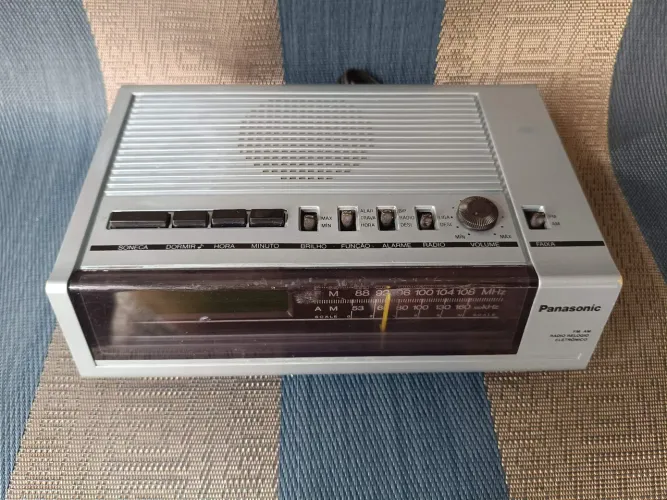 Rádio relógio Panassonic