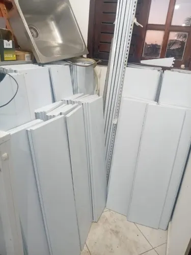 Estante fixa para a parede