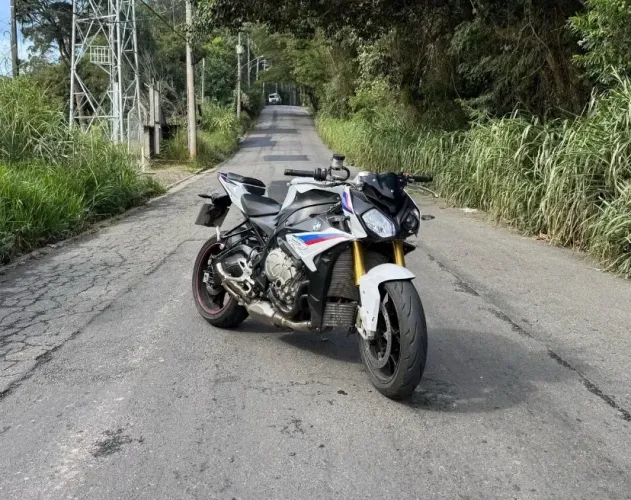 BMW S1000 R