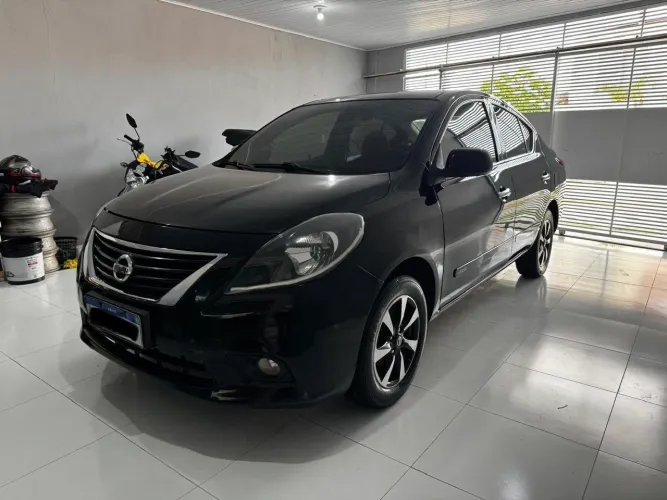 Nissan Versa SL 1.6 16V Flex Fuel 4P Mec. 2014